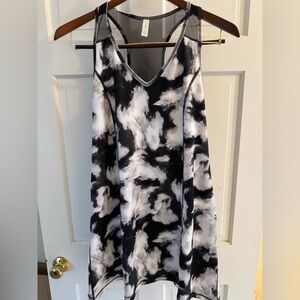 Ideology: Tennis Dress - XL - NEW W/TAGS
BLACK & WHITE TIE DIE LOOK